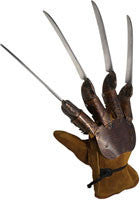 Nightmare on Elm Street Freddy Razor Glove - HalloweenCostumes4U.com - Accessories